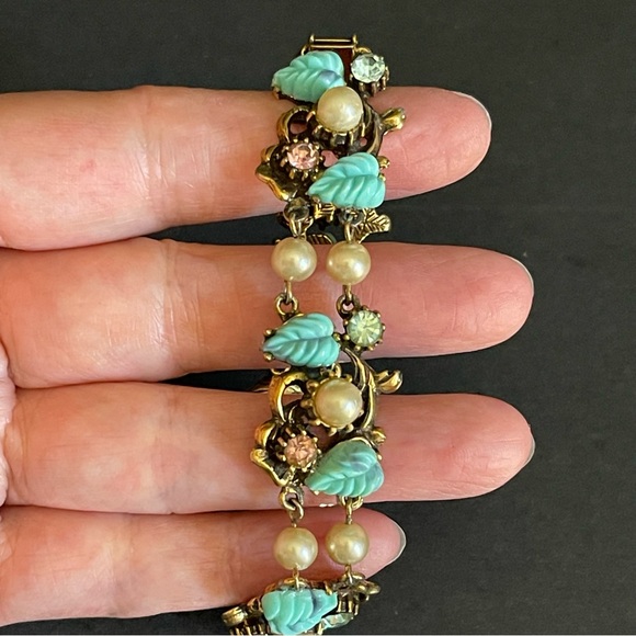 Vintage faux pearl & turquoise rhinestones bracelet. - Picture 1 of 12
